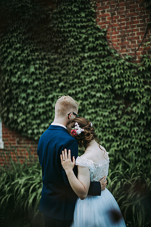 830A7476